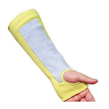 Mangas de protección de brazo de color amarillo más vendidas con almohadilla de pulgar y cuero